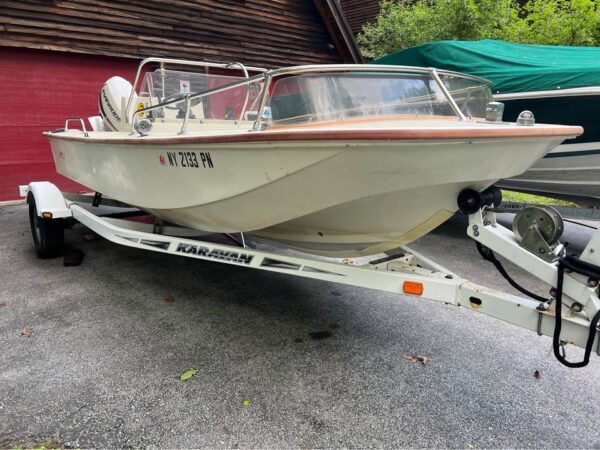 1976 BOSTON WHALER "NEWPORT" 17