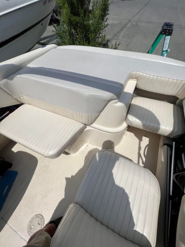 1995 SEA RAY 220 "SIGNATURE SELECT" CUDDY - Image 10