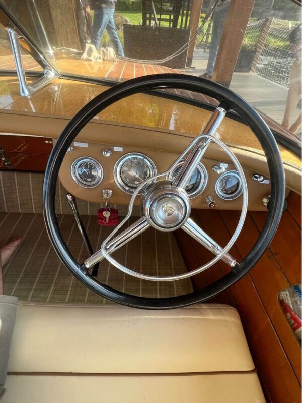 1956 CHRISCRAFT "CAPRI" - Image 13