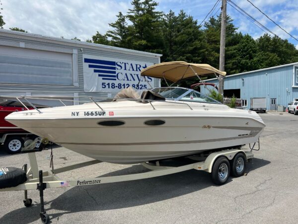 1995 SEA RAY 220 "SIGNATURE SELECT" CUDDY