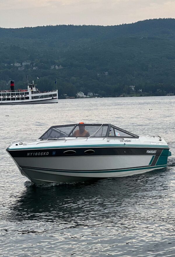 CLASSIC 23' POWERQUEST 230 CONQUEST W/ 2021 HI-PERFORMANCE ENGINE