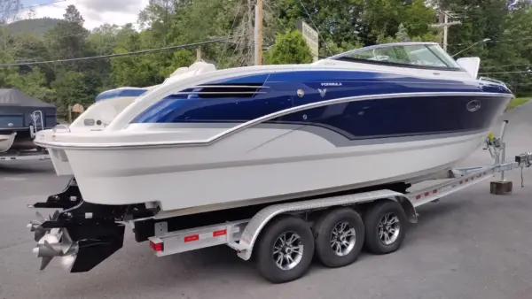 29' FORMULA 290 SS, FRESHWATER USED SINCE NEW !! - Image 4