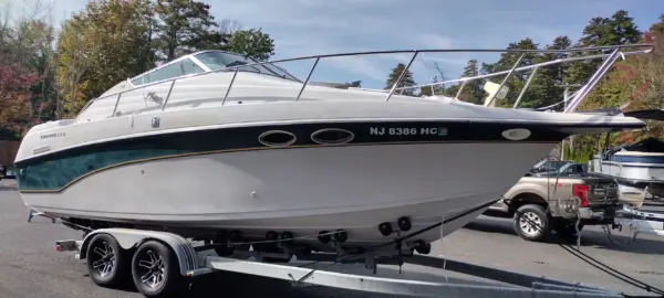 1997 CROWNLINE "250 CR" CABIN CRUISER, FRESHWATER BOAT, BIG MOTOR !