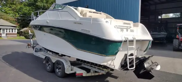 1997 CROWNLINE "250 CR" CABIN CRUISER, FRESHWATER BOAT, BIG MOTOR ! - Image 5