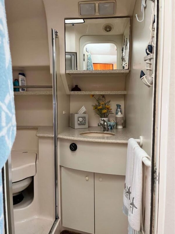 36' SILVERTON "EXPRESS 360" ALL OFFERS ENCOURAGED !! - Image 8