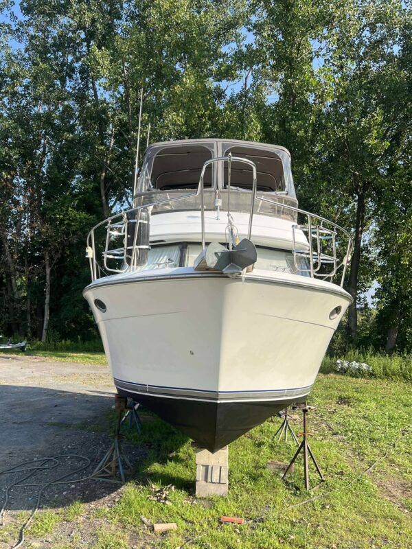 30' CARVER FLYBRIDGE CABIN CRUISER - Image 4