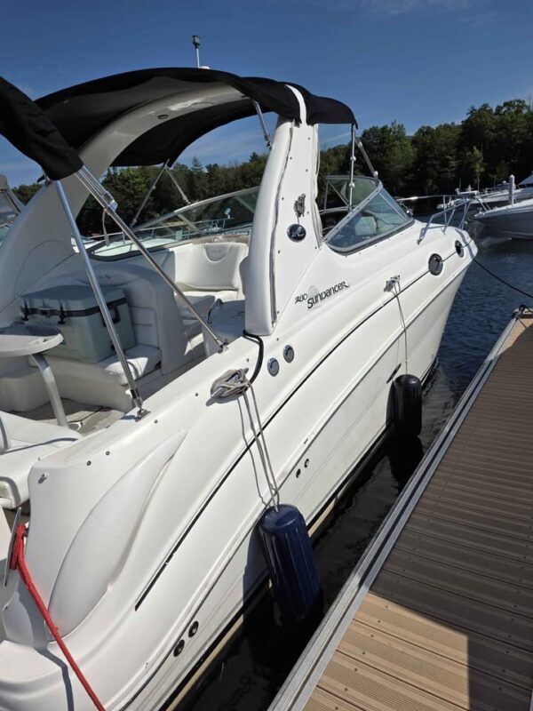 2006 SEA RAY 280 SUNDANCER 31' - Image 2