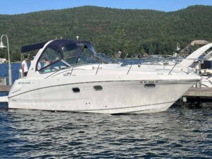 2003 FOUR WINNS "293 VISTA", 31'
