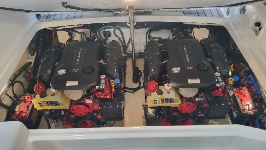 2024 FORMULA "310 SUN SPORT" AS NEW !! - Image 4