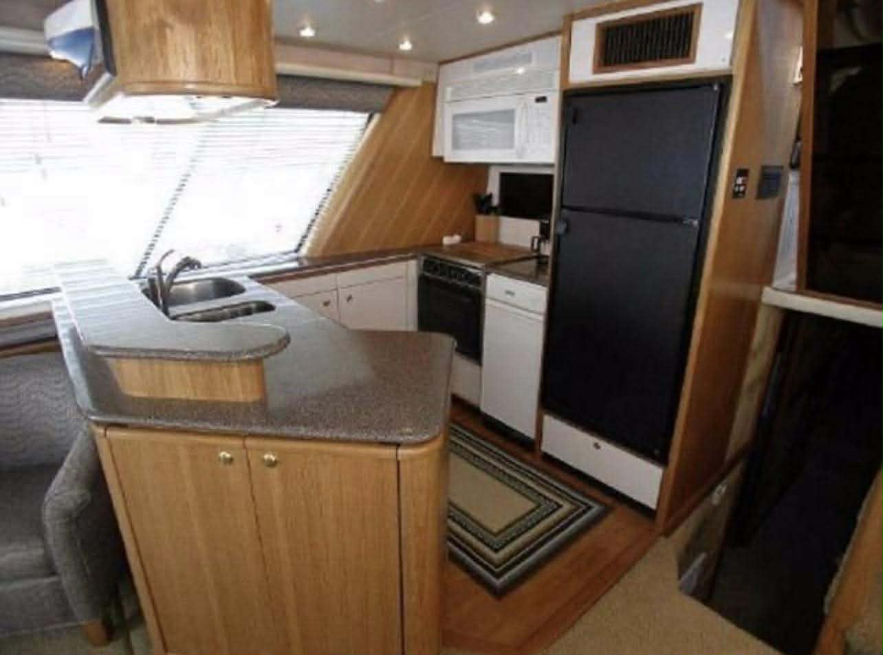 2000 BAYLINER "4788 MOTORYACHT" HUGE PRICE DROP!! - Image 17