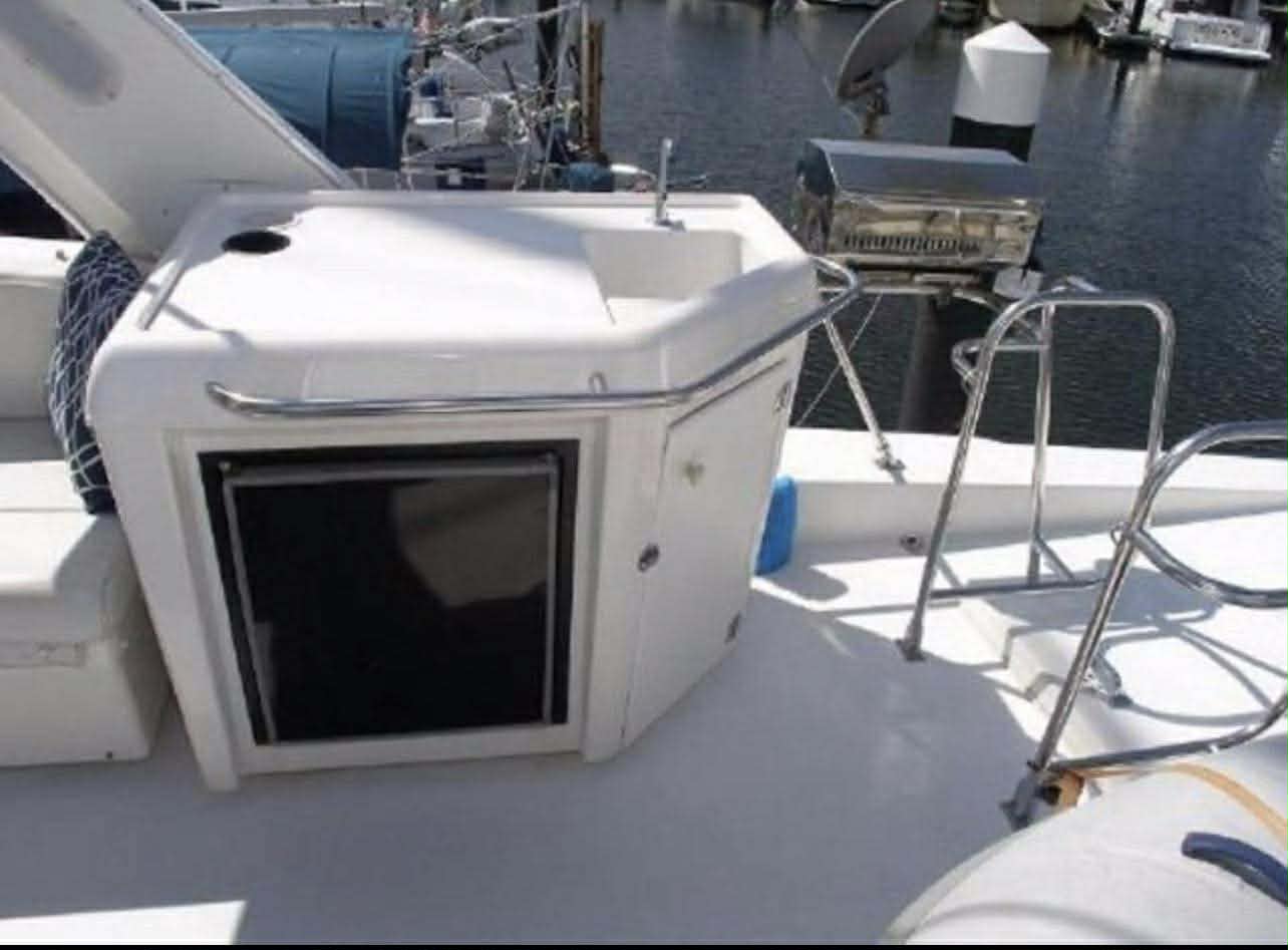 2000 BAYLINER "4788 MOTORYACHT" HUGE PRICE DROP!! - Image 8